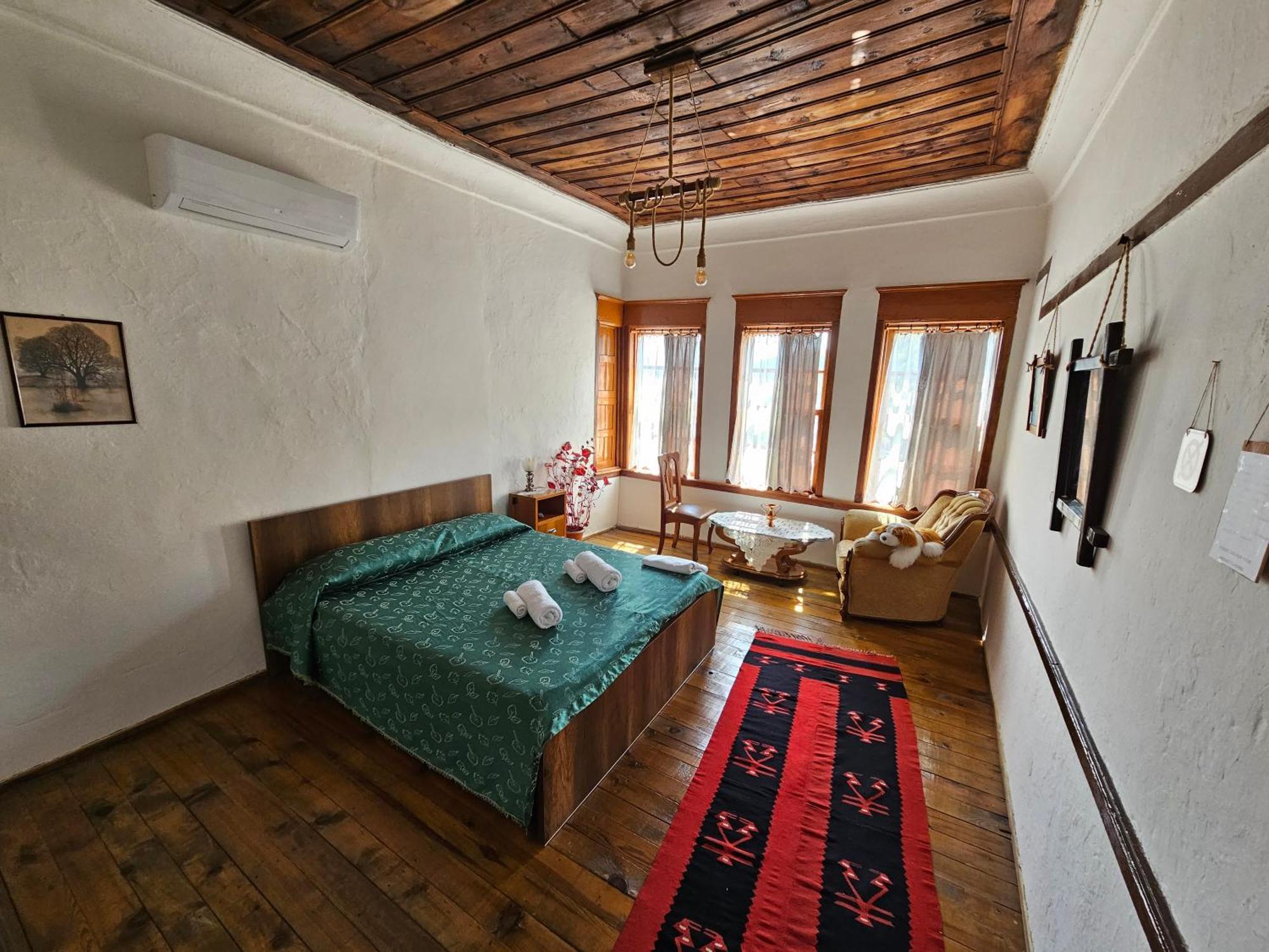 Guest House Panorama Берат Экстерьер фото