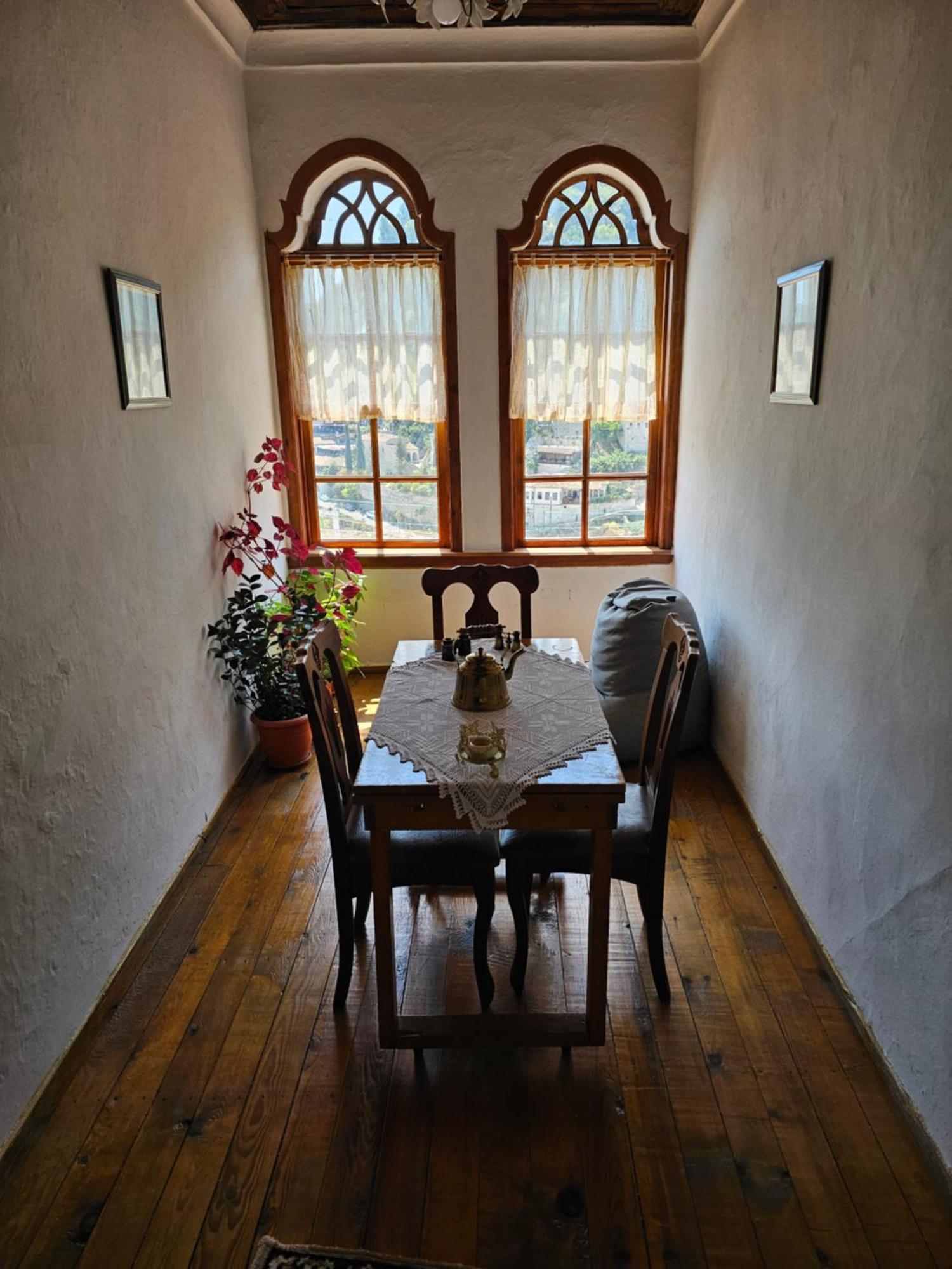 Guest House Panorama Берат Экстерьер фото
